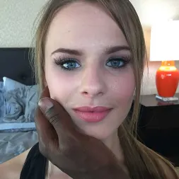 Jillian Janson in 'VR Naughty America' Sexy professor Julia Ann shows her student Jillian Janson how to fuck a BIG dick (Thumbnail 25)