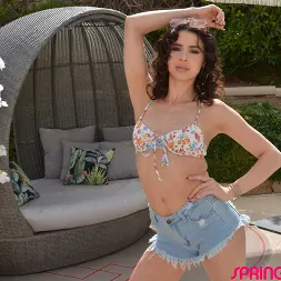 Kylie Rocket in 'VR Naughty America' Spring break is in full swing, and Kylie Rocket wants will thrust her pussy into your cock for takeoff (Thumbnail 1)